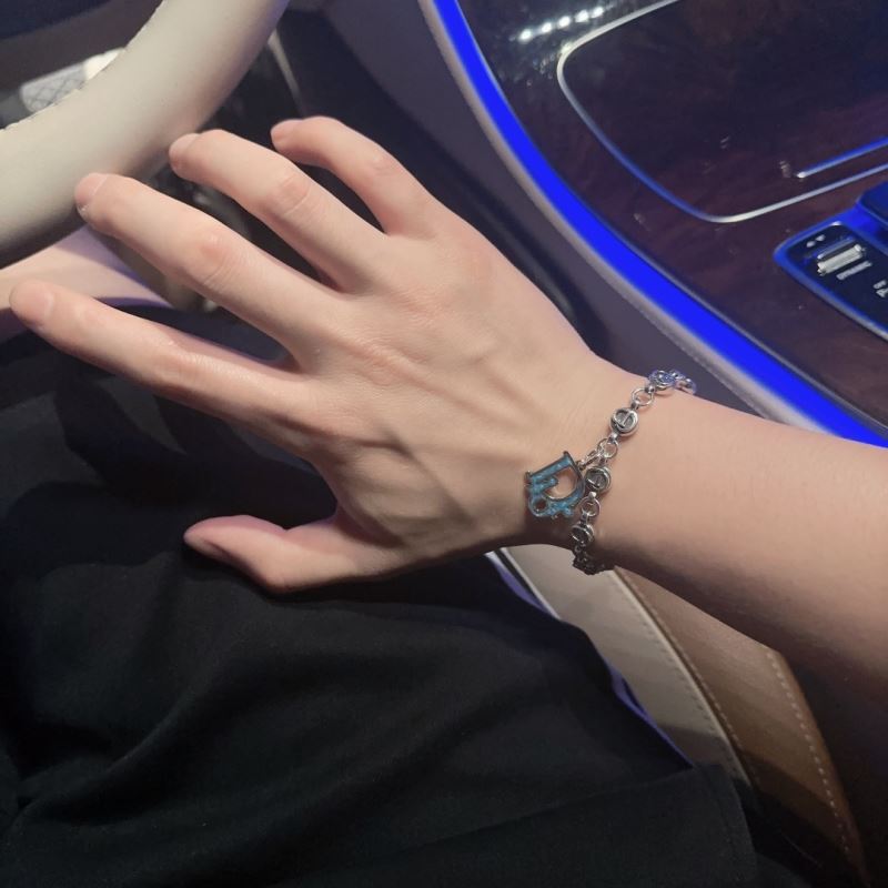 chr1st1an D10r bracelets